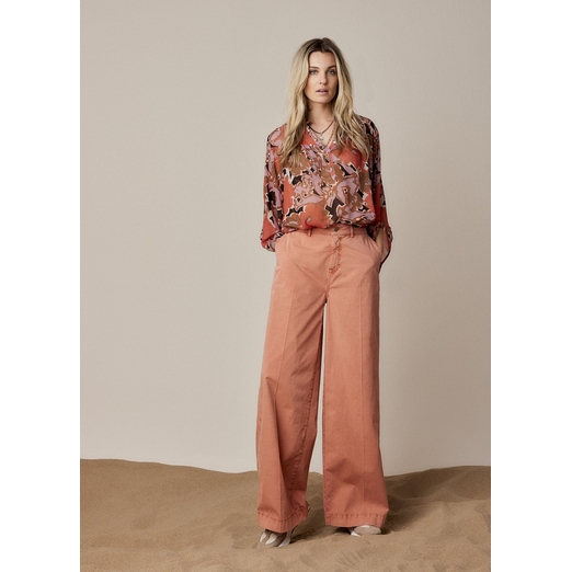 Overview image: Top wide sleeves camo flower
