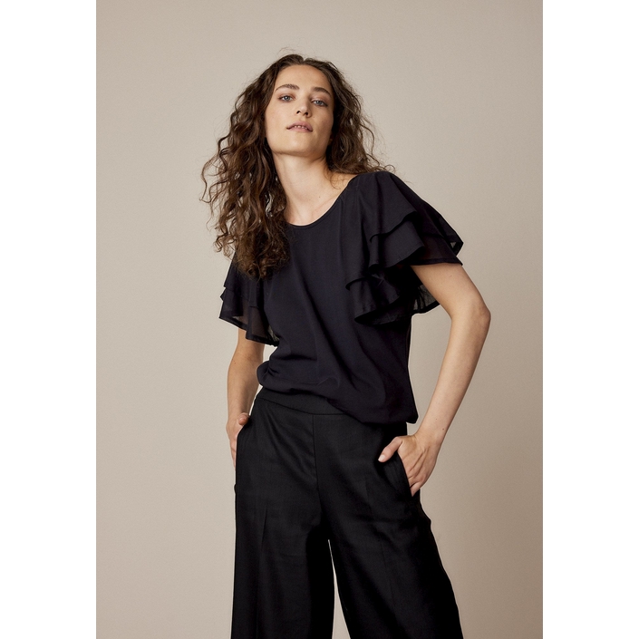 Top-butterfly-sleeves-jersey-Summum-230223205643