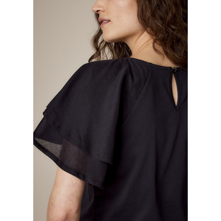 Top-butterfly-sleeves-jersey-Summum-230223205652