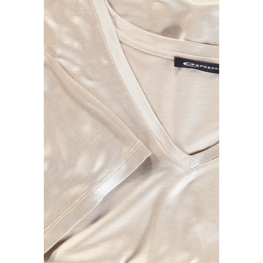 Overview second image: Glanzend V-hals T-shirt