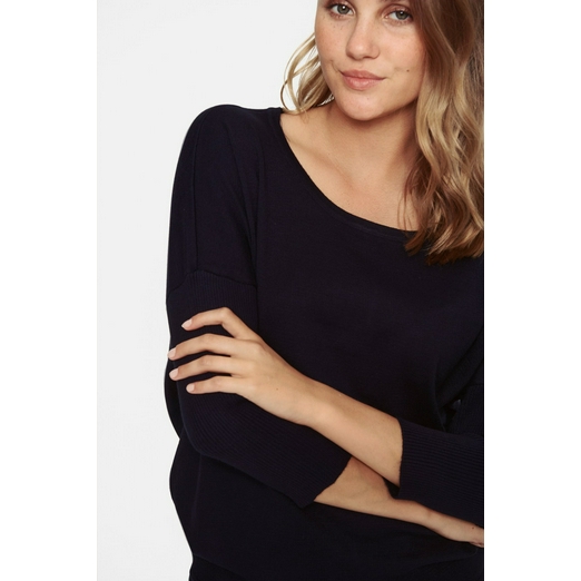 Overview image: MilaSZ R-Neck pullover